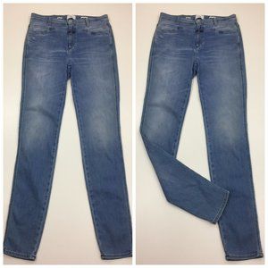 CLOSED Italy Light Wash Organic Cotton C91123 Skinny Pusher Long Jeans